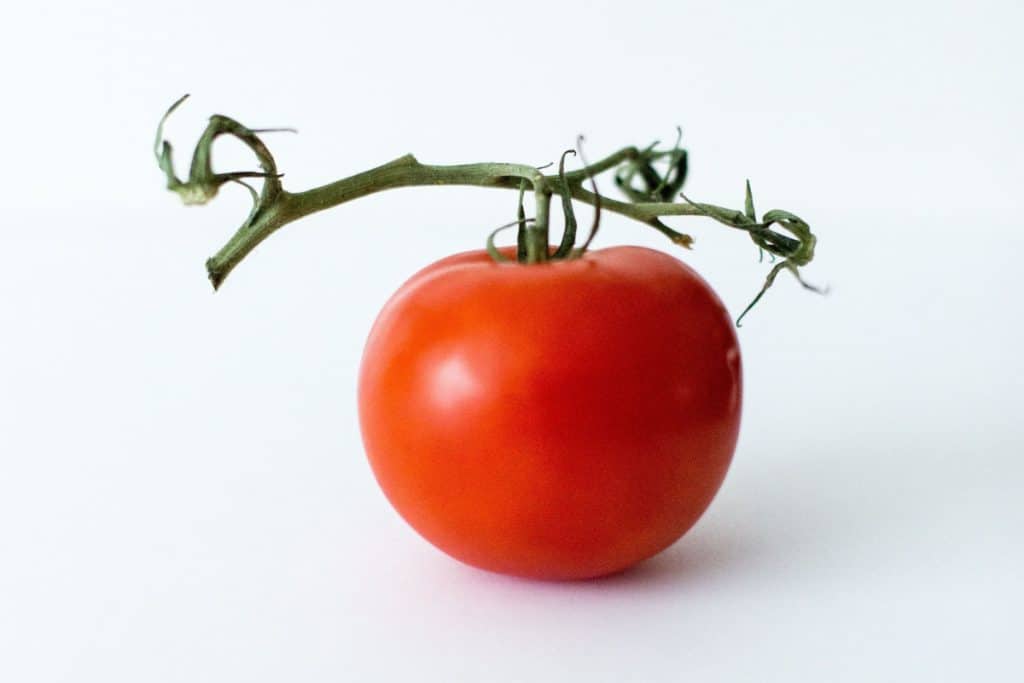 Prostan Plus zawiera ekstrakt z owoców pomidora zwyczajnego